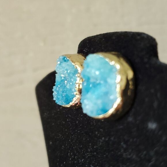 Geode Crystal Stone Stud Earrings Blue - Picture 4 of 7